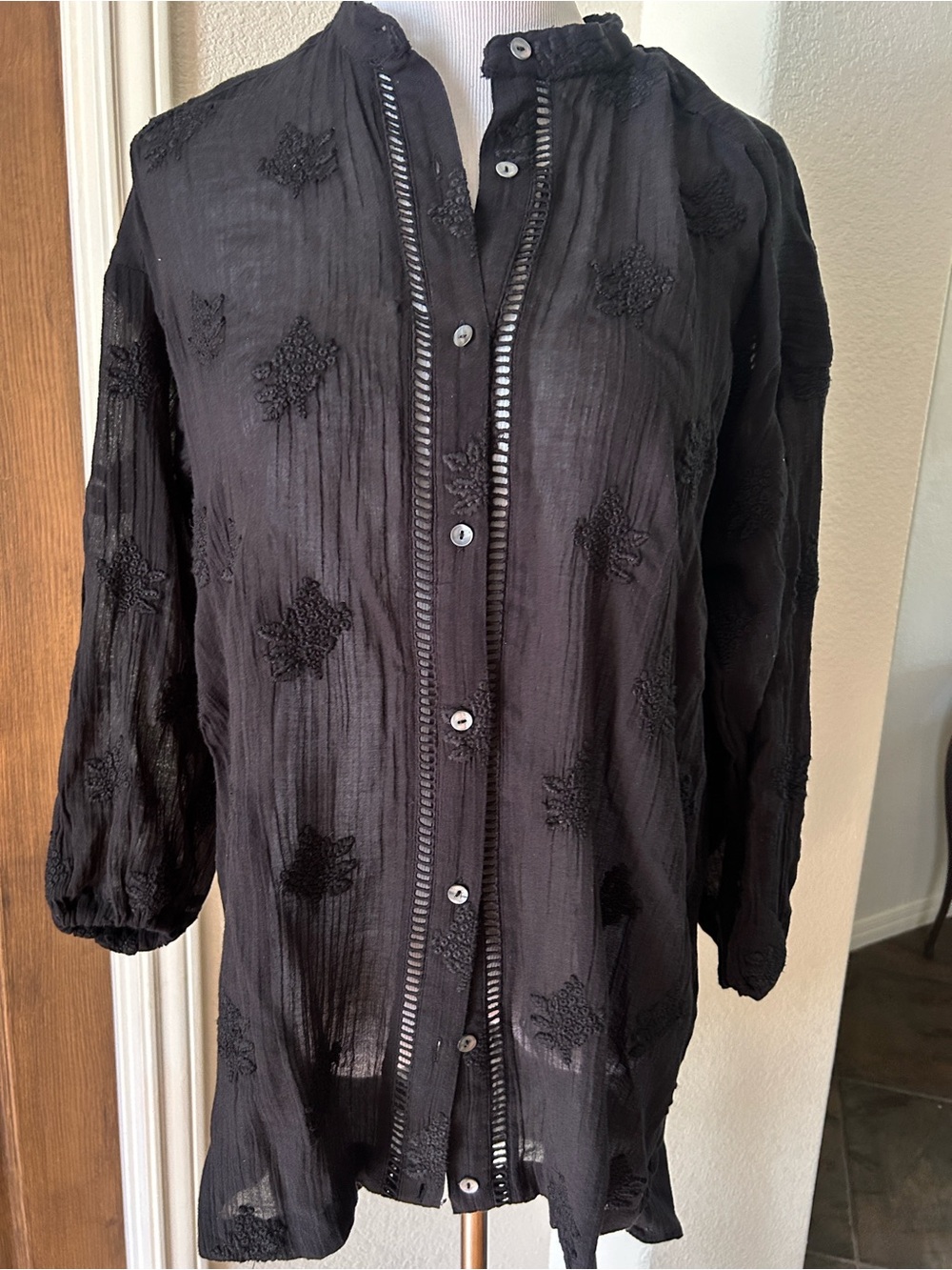 Sundance Black Sheet Cotton Top Tunic Embroidered Large